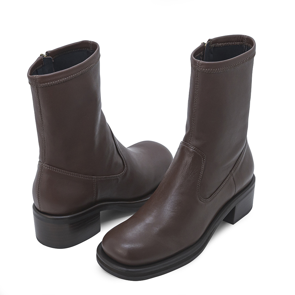 bota feminina, coturno, bota de couro, cano longo, solado de borracha, bota marrom, cano couro stretch