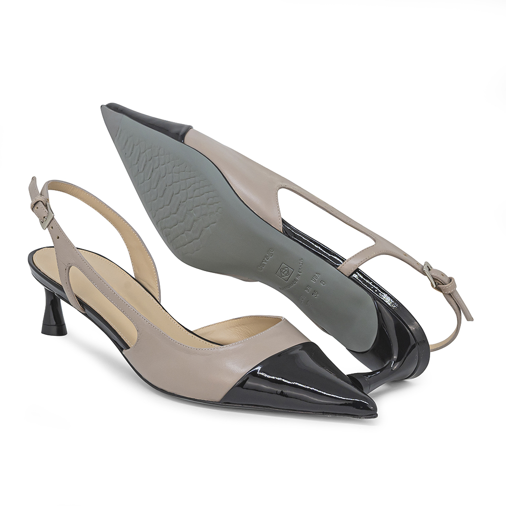 Scarpin feminino, scarpin couro, scarpin cinza, scarpin bicolor, salto kitten, slingback, traseiro aberto, bico fino